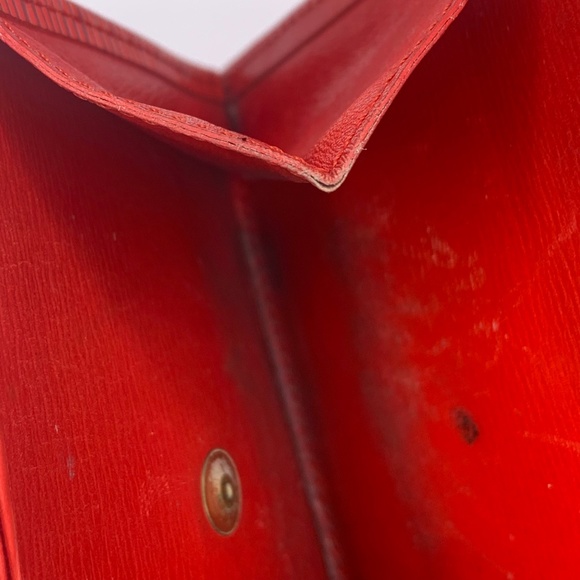Louis Vuitton Red Epi Trifold Wallet and Coin Pouch - Picture 15 of 17